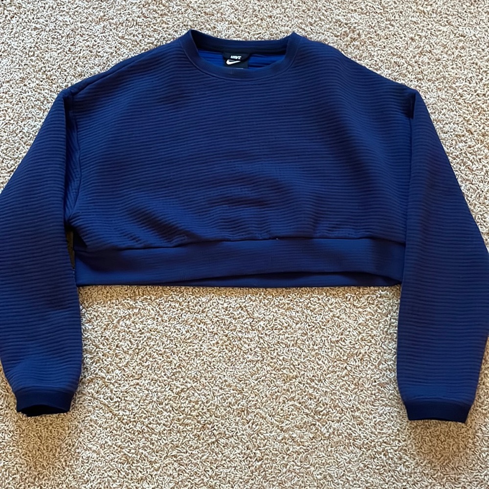 Medium Nike Cropped Sweatshirt(Navy)